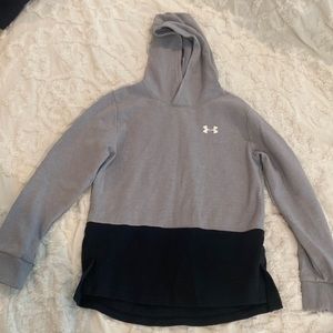 Under Armour Loose Fit Hoodie YXL Like New